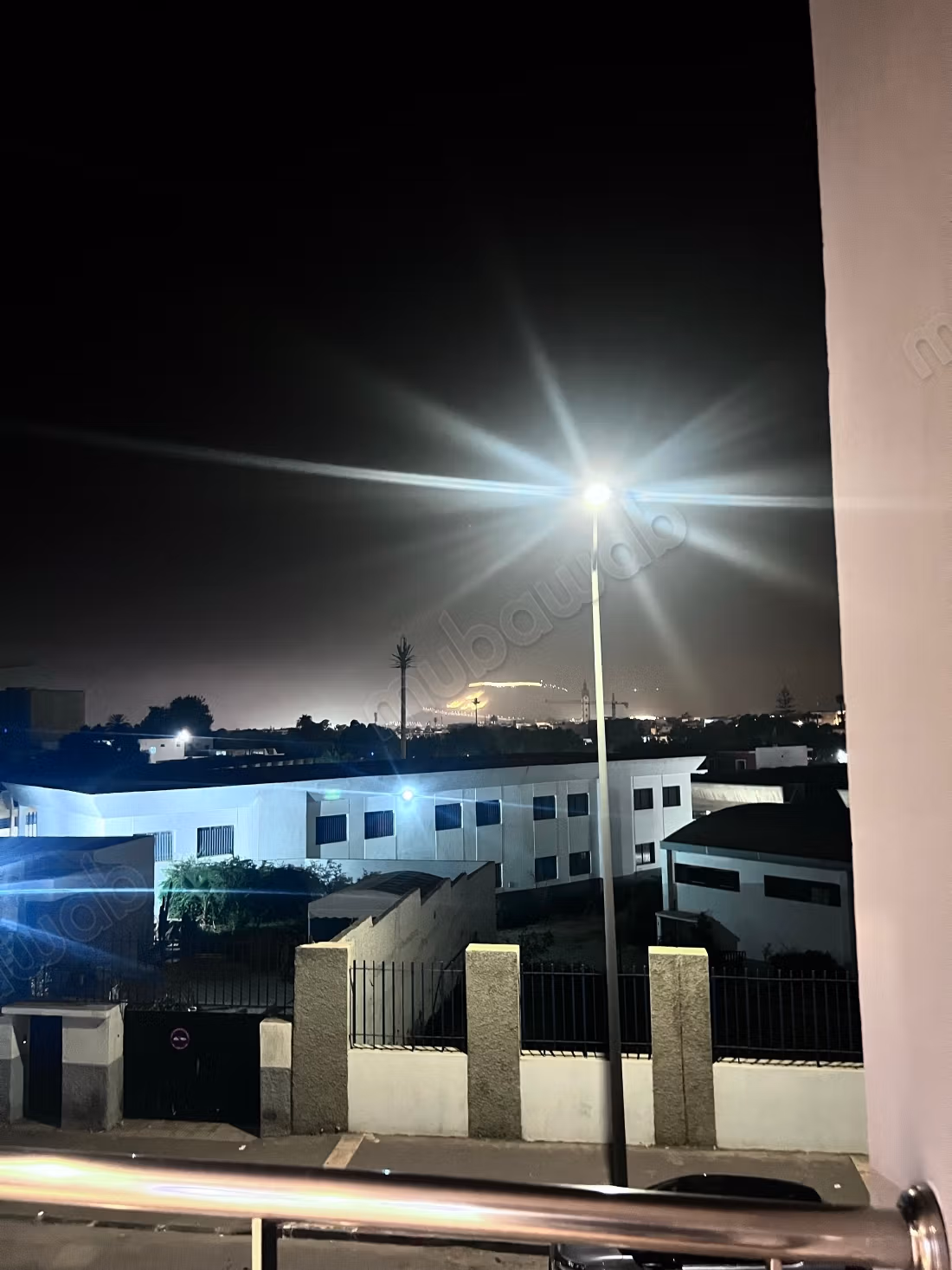 Appartement à louer dans la Zone Industrielle d'Agadir. 2 belles chambres. Résidence avec gardien, grande piscine