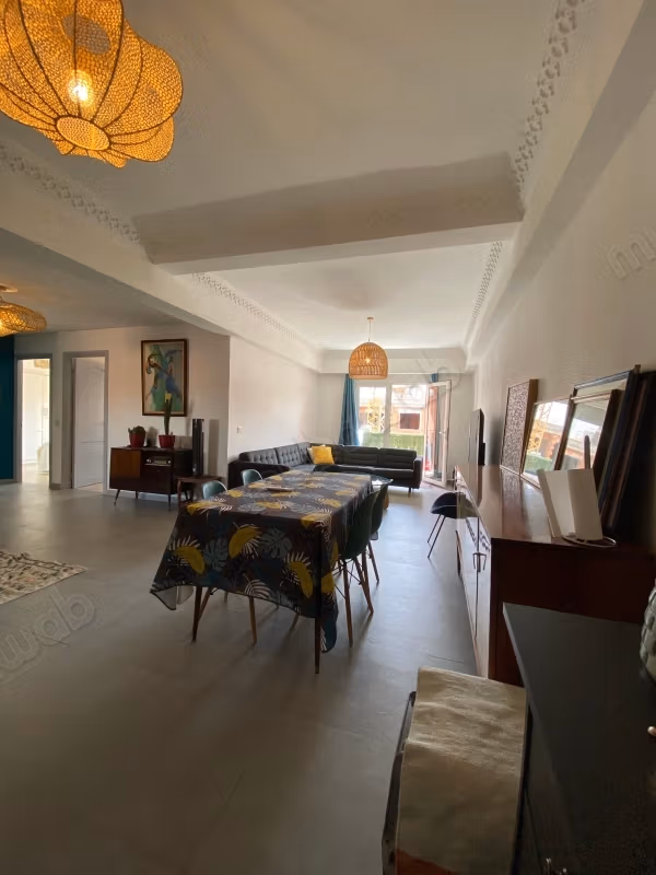 Beautiful apartment for rent in Victor Hugo. 5 rooms. Furnished