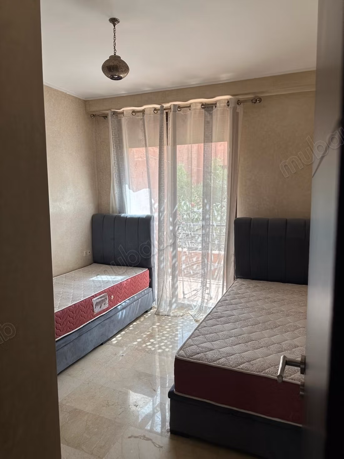 Appartement en vente à Route de l'Ourika. 
3 pièces. 
Cheminée et climatisation