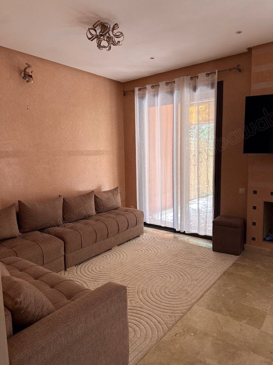 Apartment for sale on Route de l'Ourika. 3 rooms. Fireplace and air conditioning
