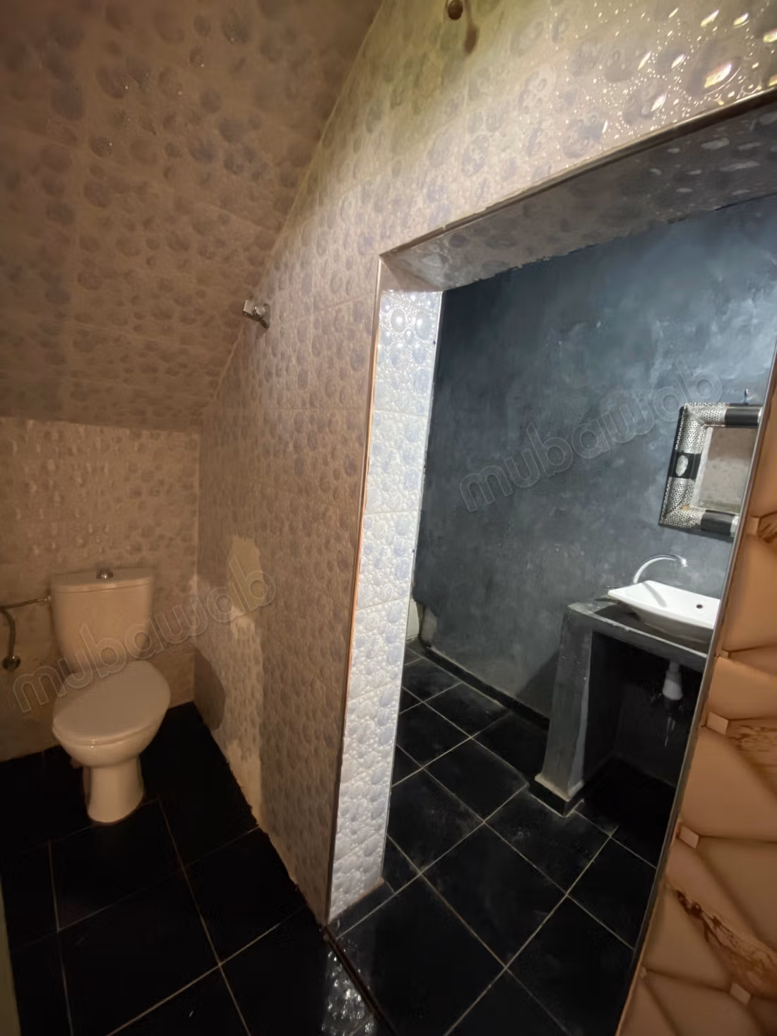 Eccellente villa in affitto annuale sulla strada di Fes. Superficie totale di 100 m². Aria condizionata e piscina.