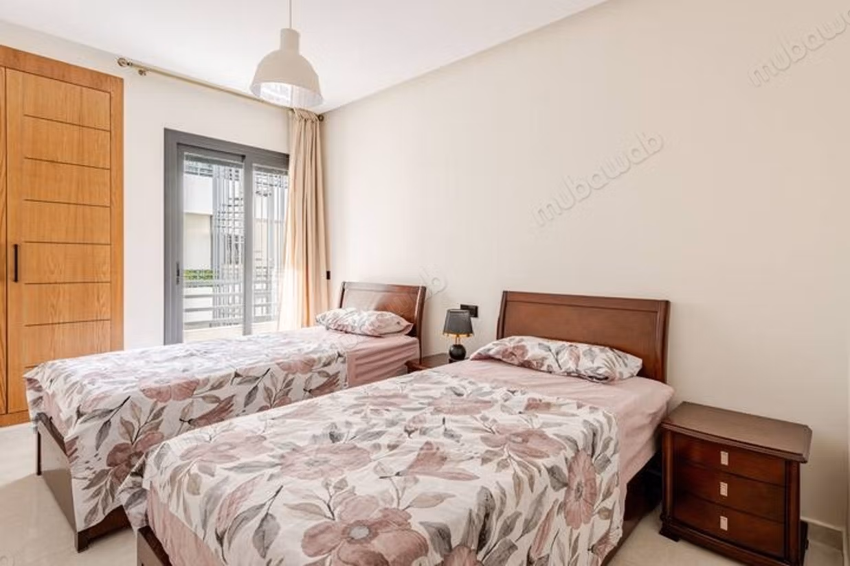 New high-end apartment with air conditioning, private parking