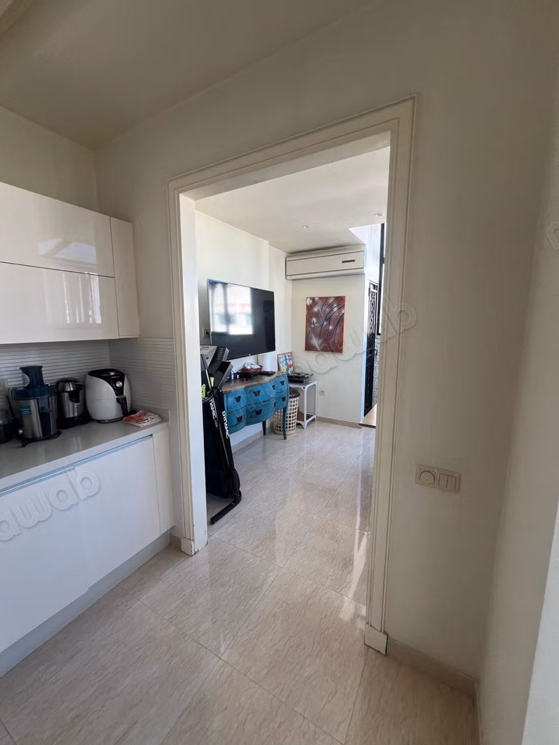 A louer beau Appt 220m2 3ch meublé Triangle d'Or