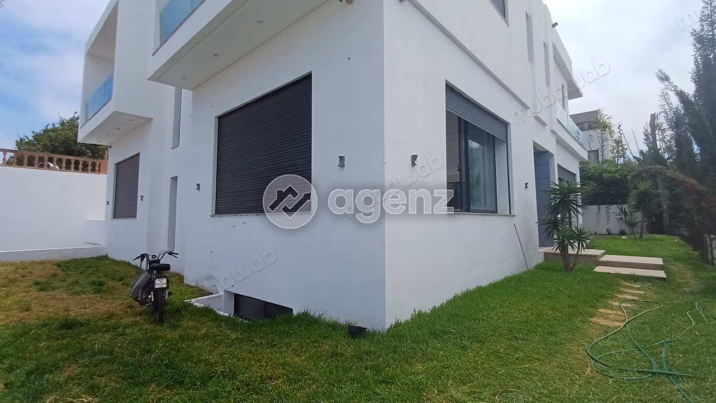 Villa à vendre 690 m², 7 chambres Route d'Azzemmour Dar Bouazza