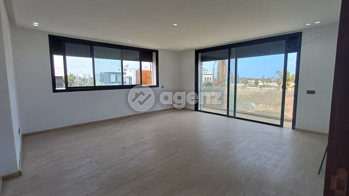 Villa à vendre 690 m², 7 chambres Route d'Azzemmour Dar Bouazza