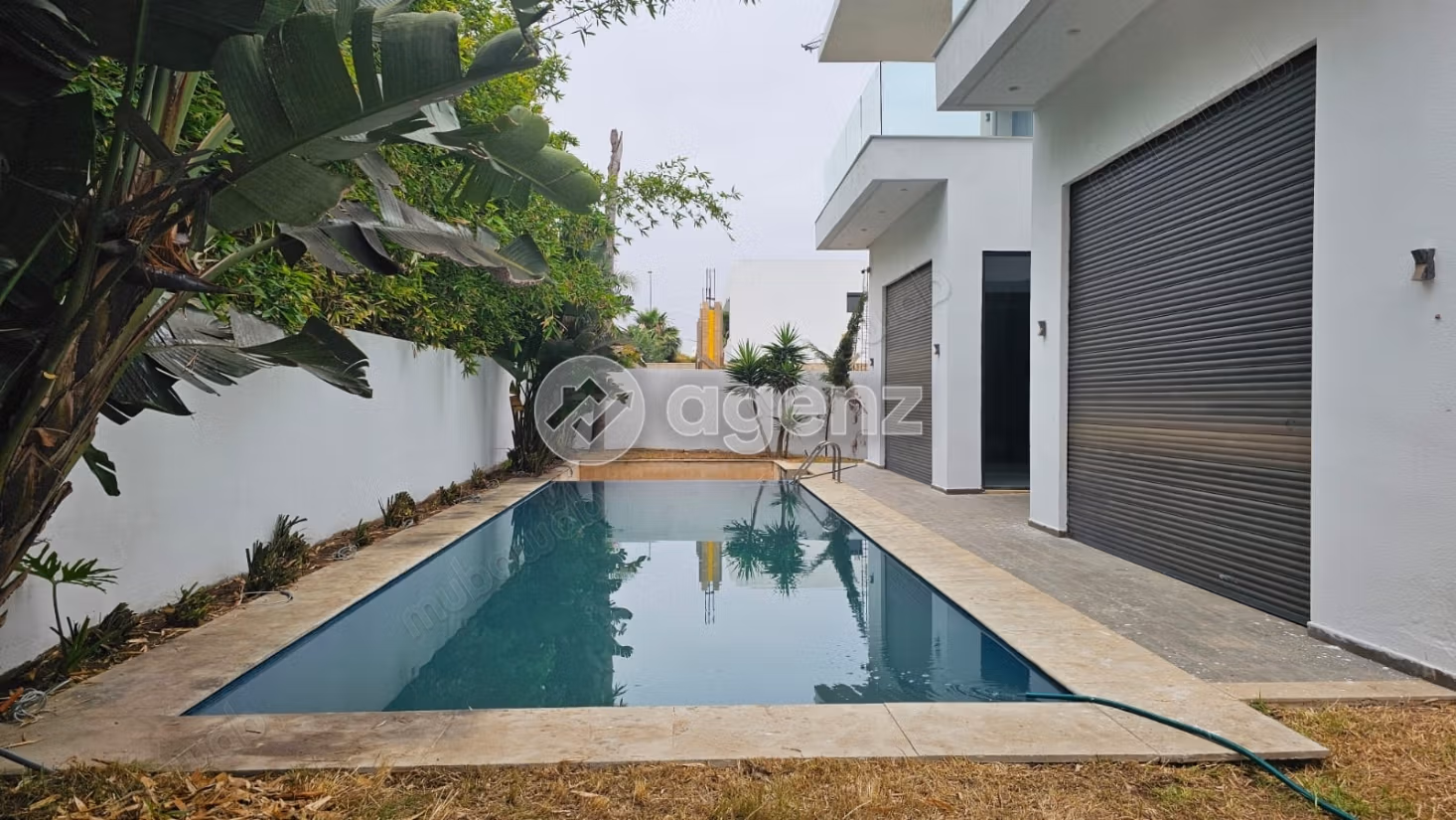 Villa à vendre 690 m², 7 chambres Route d'Azzemmour Dar Bouazza
