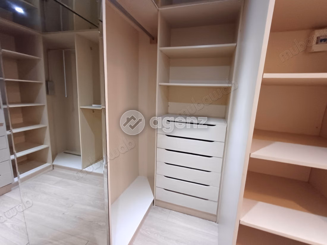 Appartement à vendre 238 m², 4 chambres 
Les Hôpitaux Casablanca