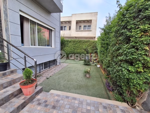 Villa à vendre 305 m², 3 chambres Ain Attig Skhirate Témara