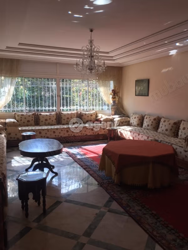 Villa à vendre 375 m², 5 chambres 
Laymoune Casablanca