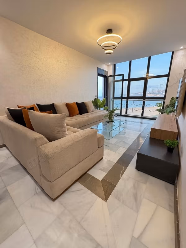 Appartements te huur in de strandbuurt. 3 stukken. Parkeerplaats en balkon