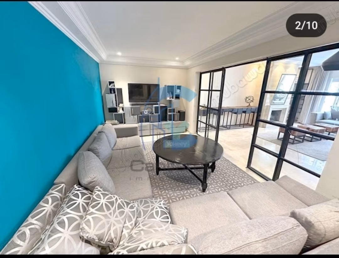 Semi-gemeubileerd appartement te koop in Racine