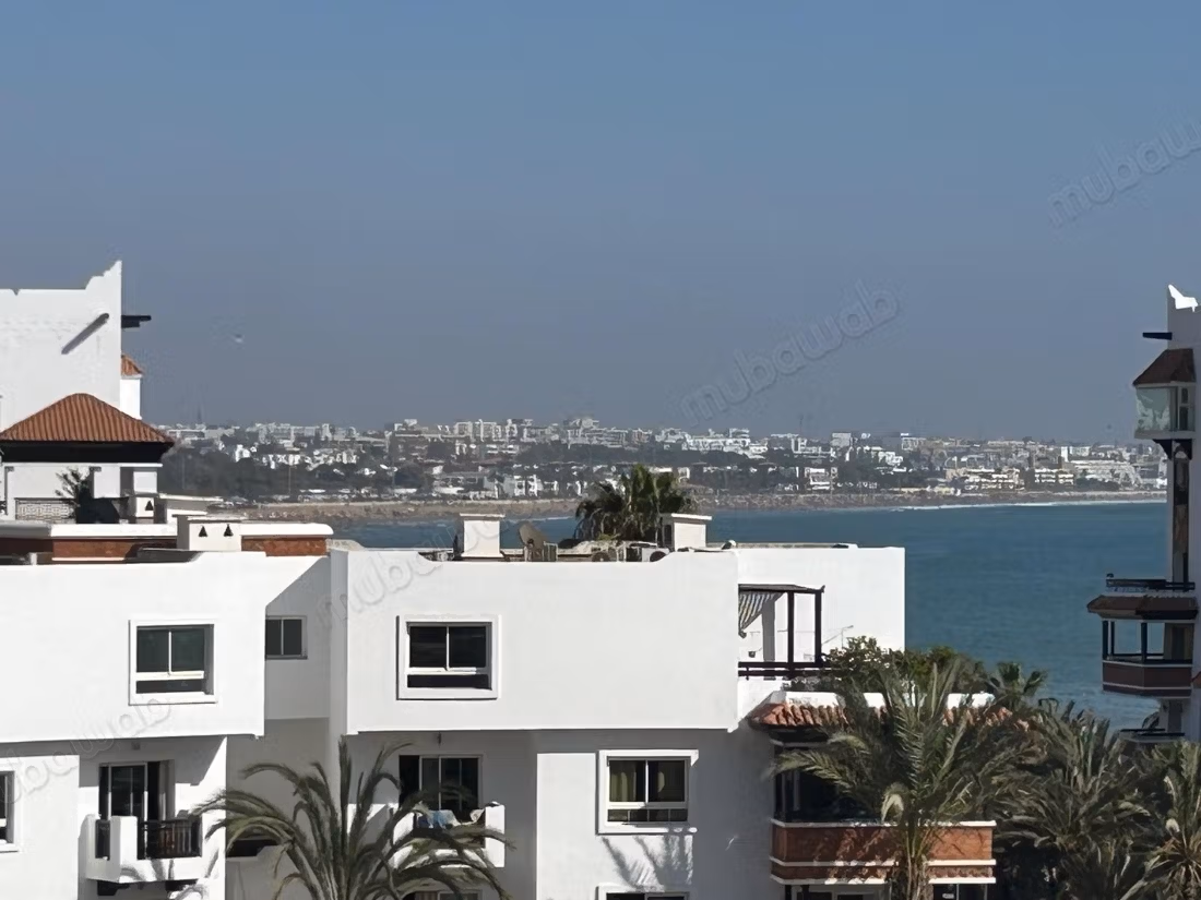 شقة موديرن مفروشة بالكامل مطلة على البحر والمارينا