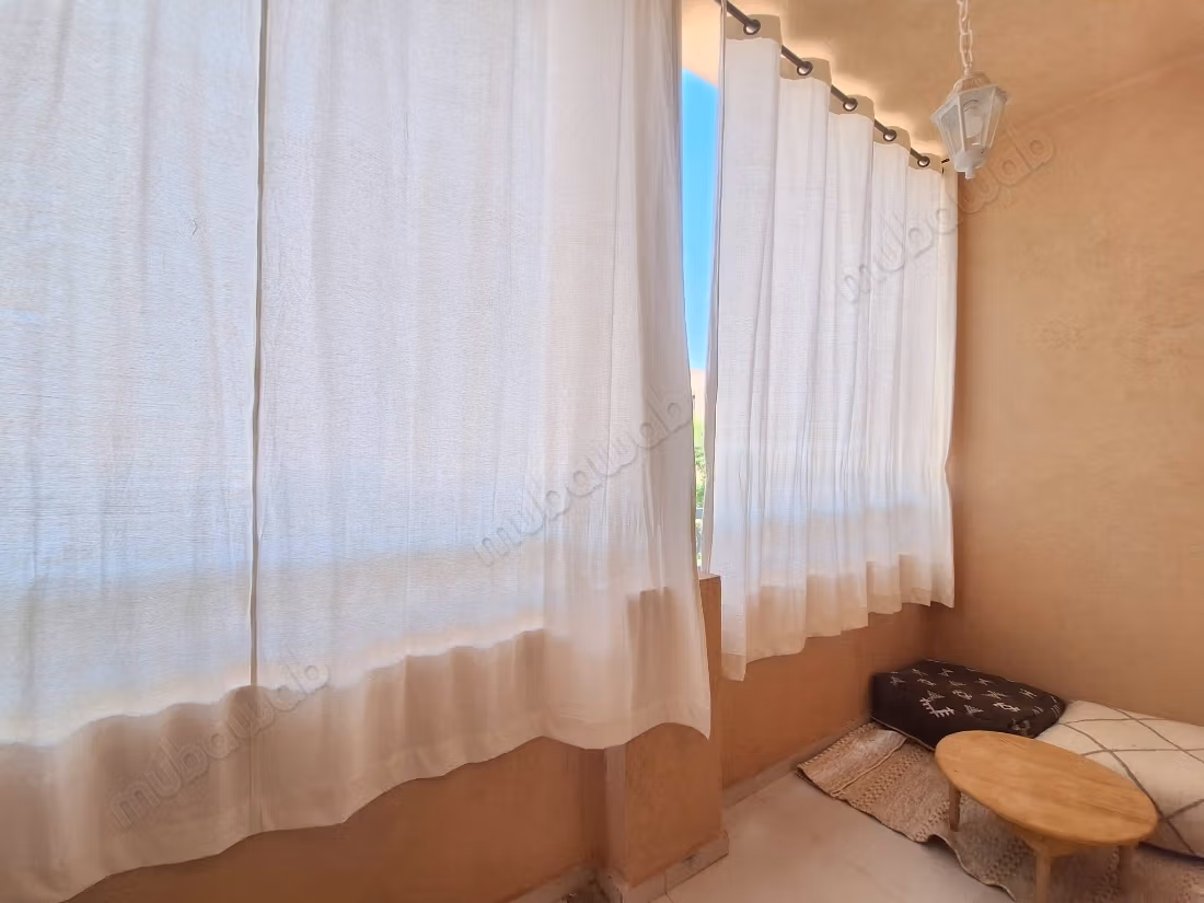 Bel appartamento in affitto su Route Amizmiz. 2 belle camere. Ben arredato