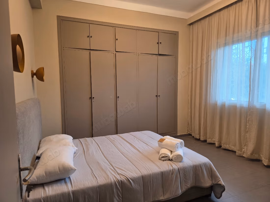 Gerenoveerd gemeubileerd appartement dicht bij Paul