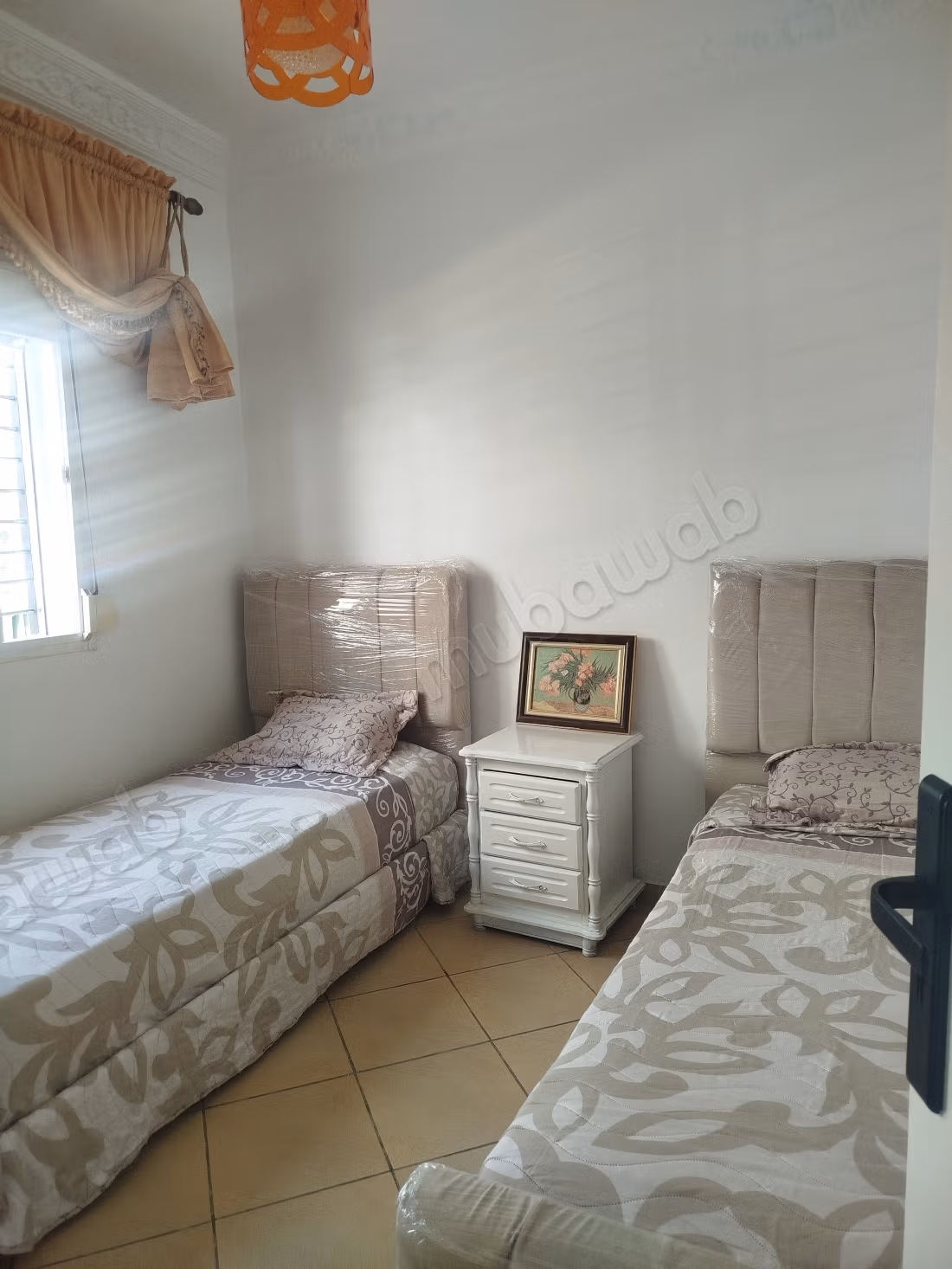 Apartamentos en alquiler en Martil. Superficie total de 70 m². puerta resistente, salón marroquí tradicional