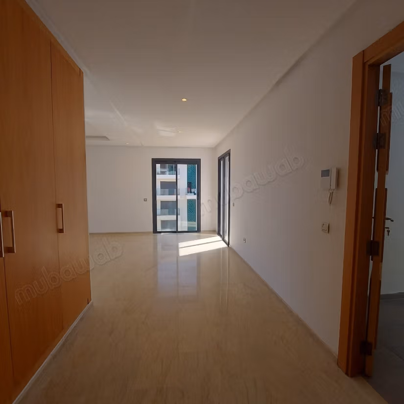 For rent – Superb new apartment with sea view