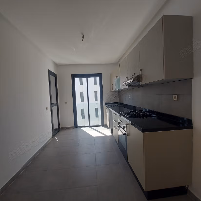 For rent – Superb new apartment with sea view