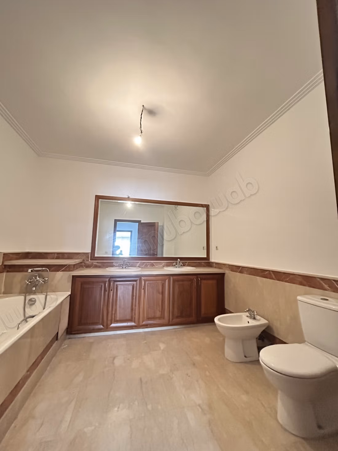 Apartement à vendre racine 
rue Abou mahassine