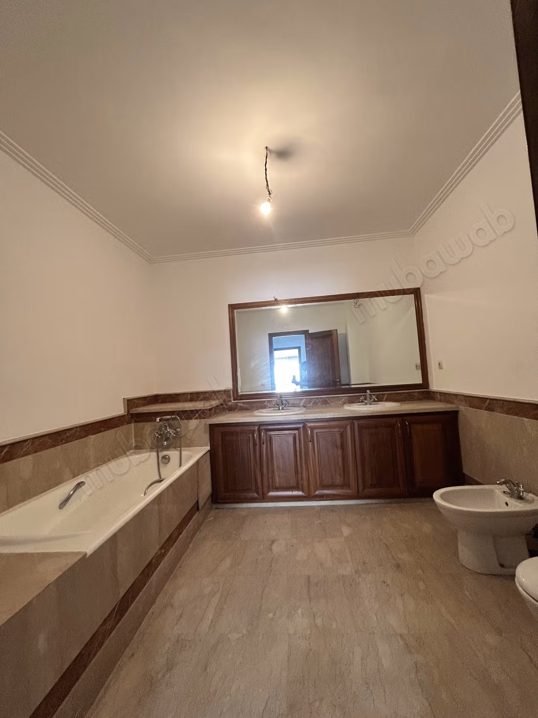 Apartement à vendre racine 
rue Abou mahassine