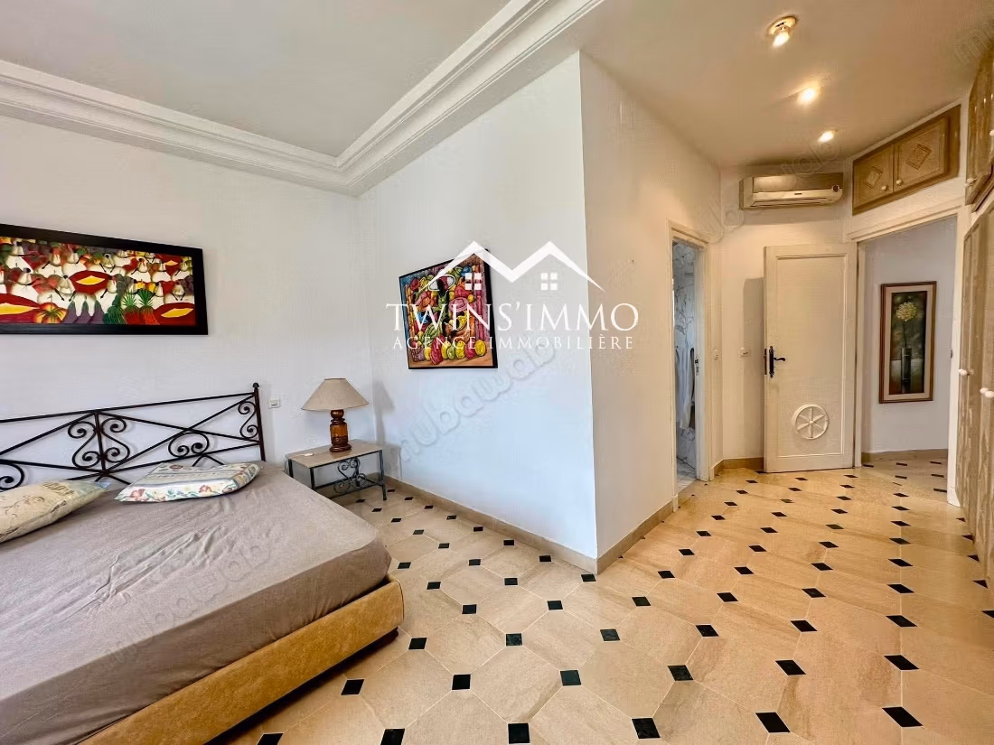 Large furnished villa in La Marsa