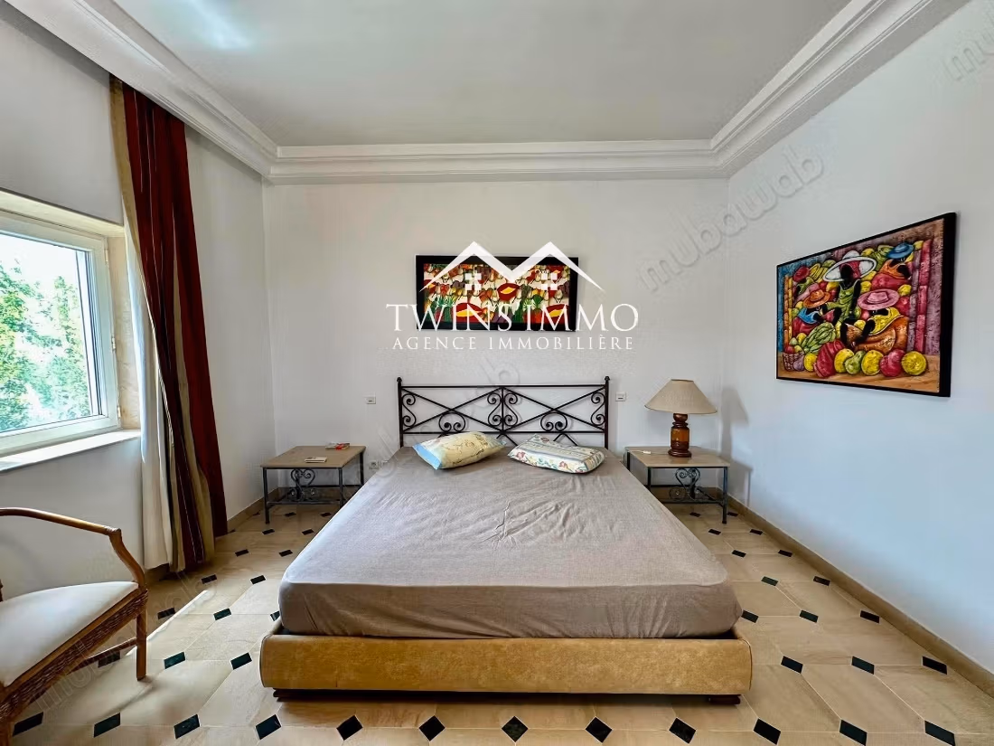 Large furnished villa in La Marsa