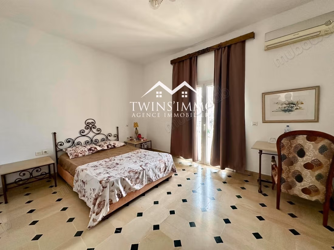 Large furnished villa in La Marsa