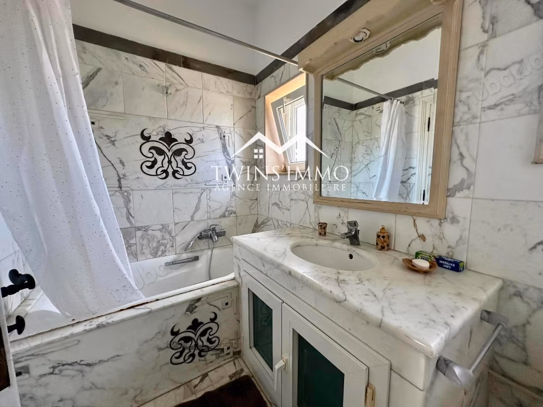 Large furnished villa in La Marsa