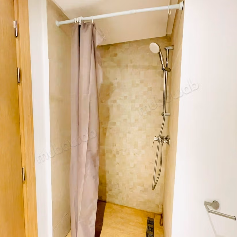 For sale apartment in Maârif Extension. Area 44 m². Security door and secure residence