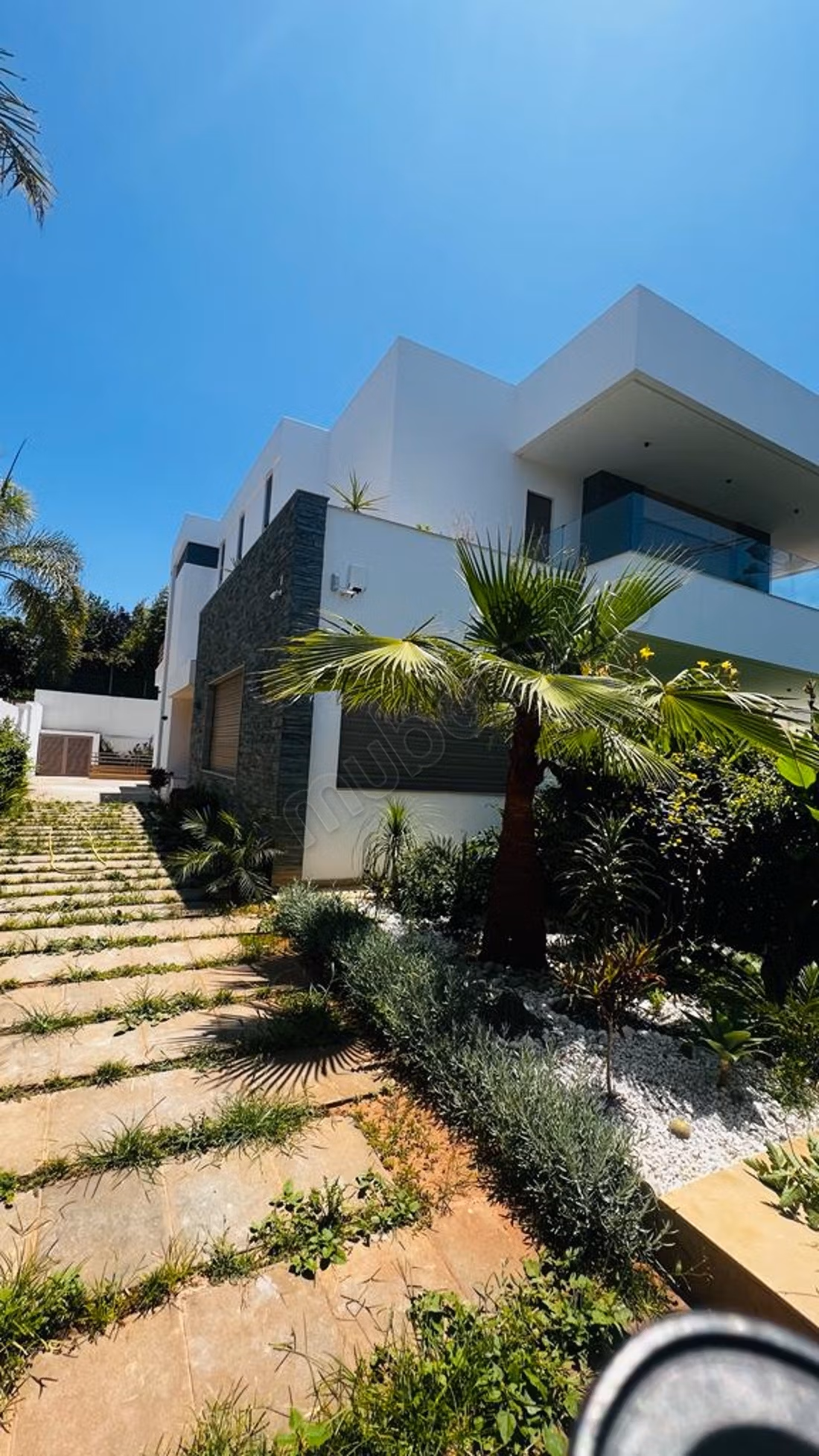 Eccellente Villa Premium IN AFFITTO – HAY RIAD