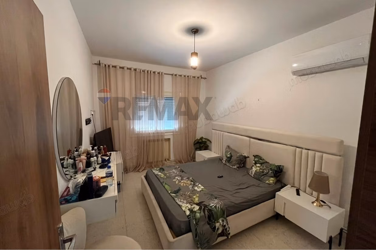 Appartement S3 de 85 m² à Vendre à El Menzah 7
