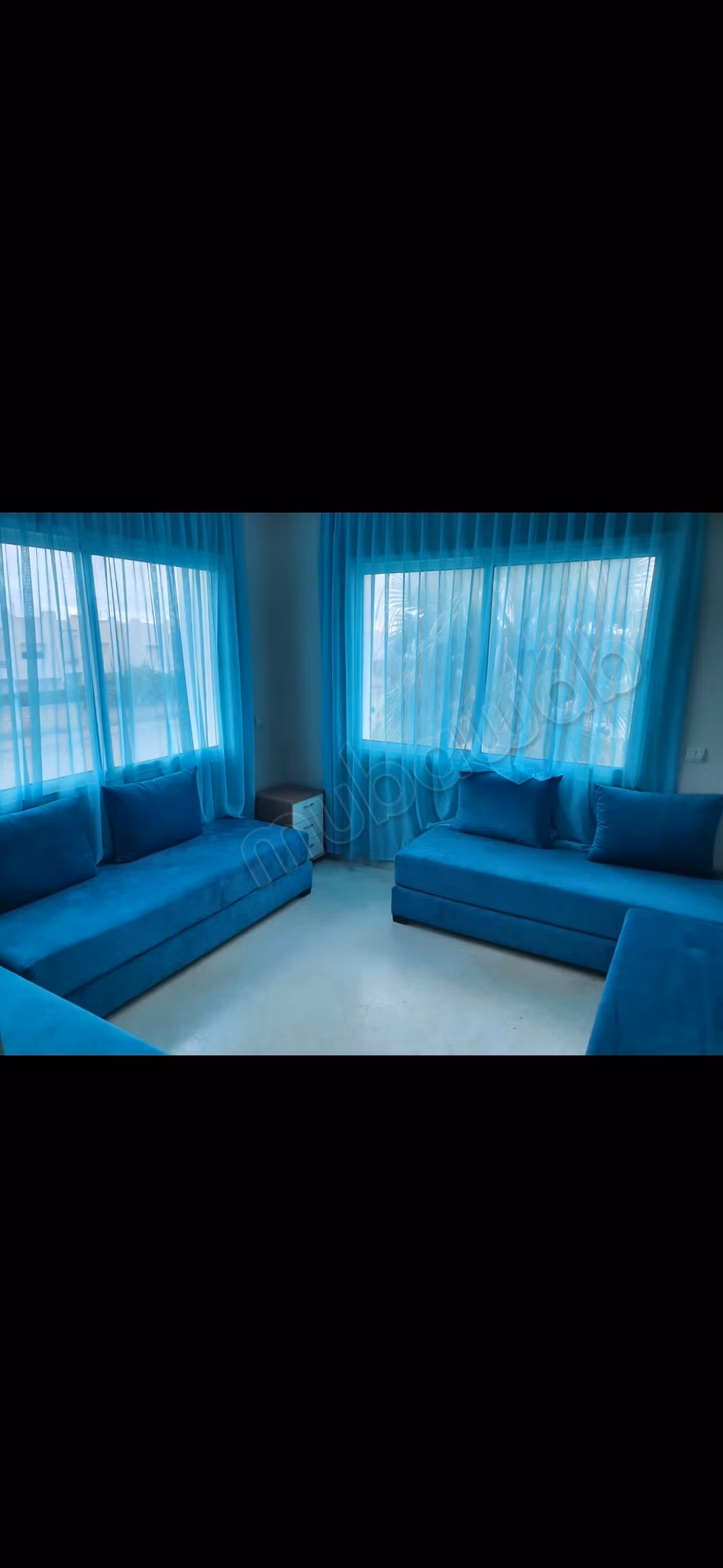 Grand appartement meublé pieds dans l'eau