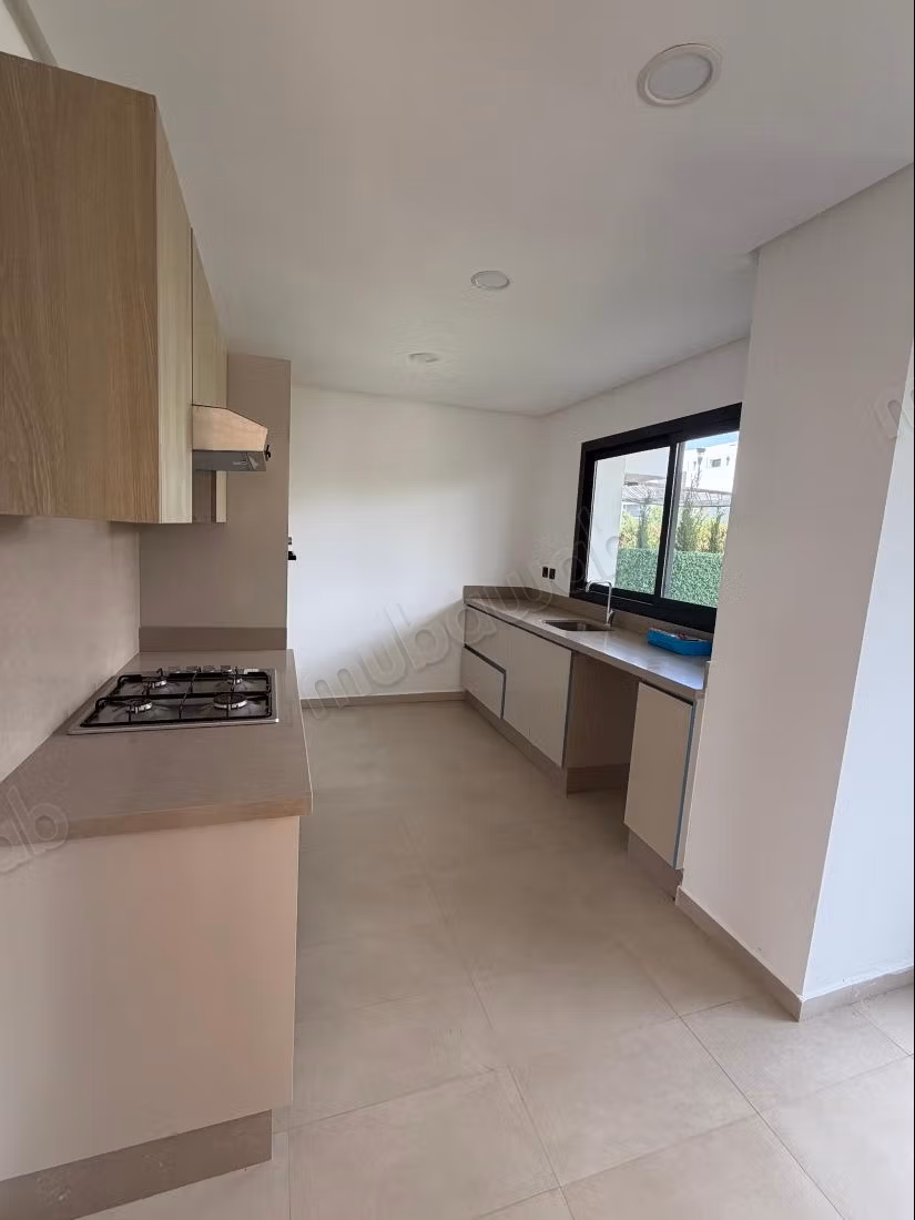 Magnificent empty villa for rent in Darbouazza