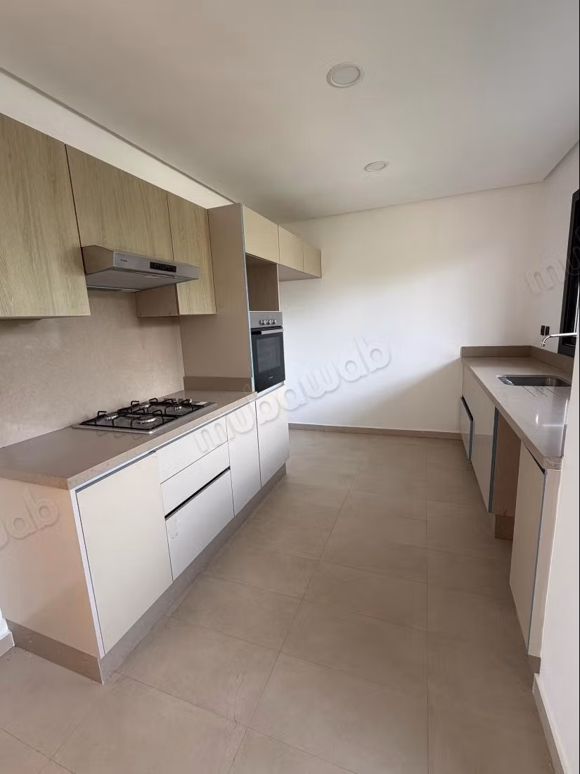 Magnificent empty villa for rent in Darbouazza