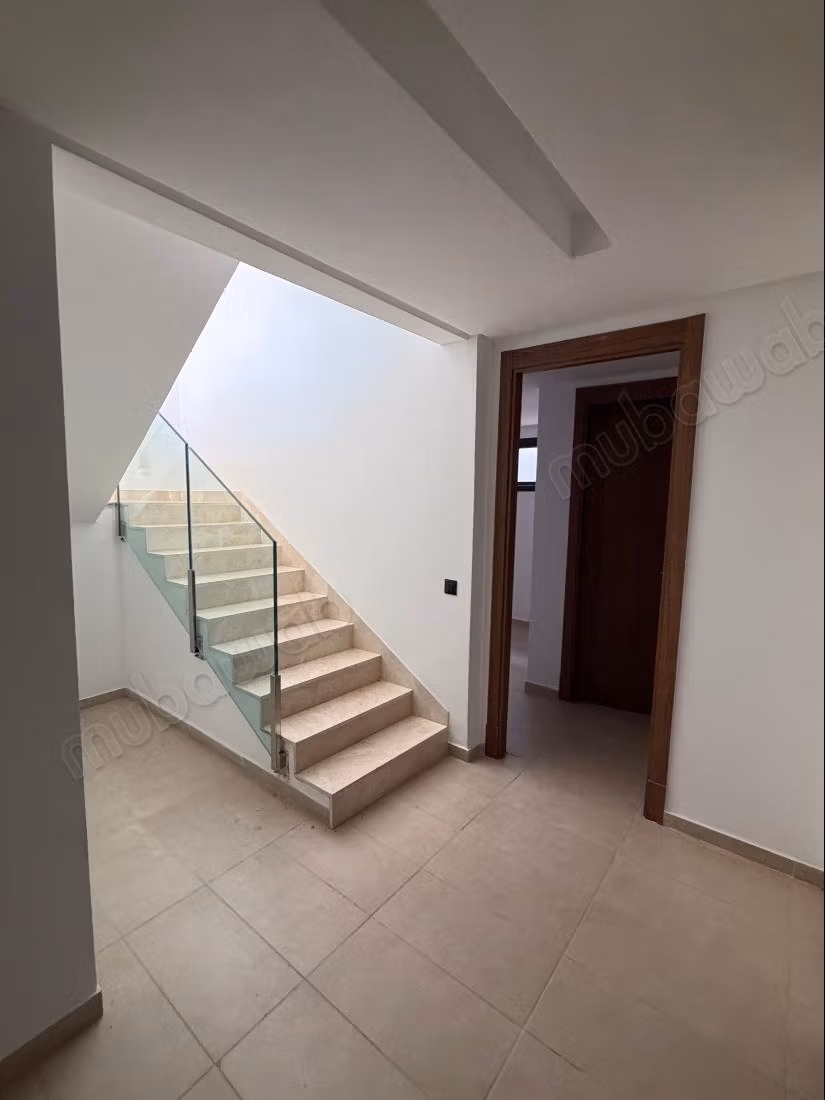 Magnificent empty villa for rent in Darbouazza