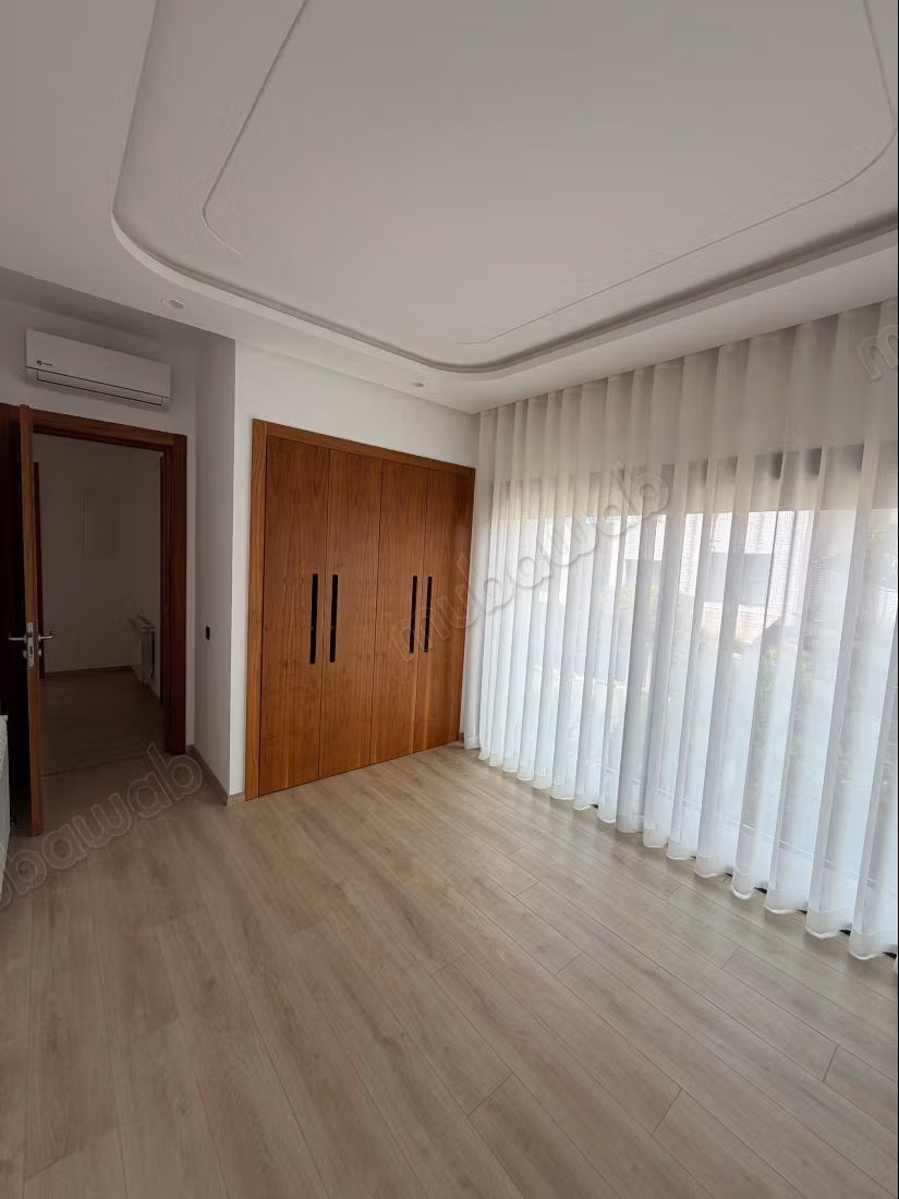 Magnificent empty villa for rent in Darbouazza