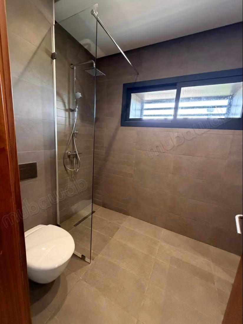 Magnificent empty villa for rent in Darbouazza