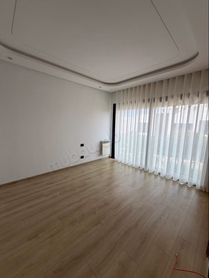 Magnificent empty villa for rent in Darbouazza