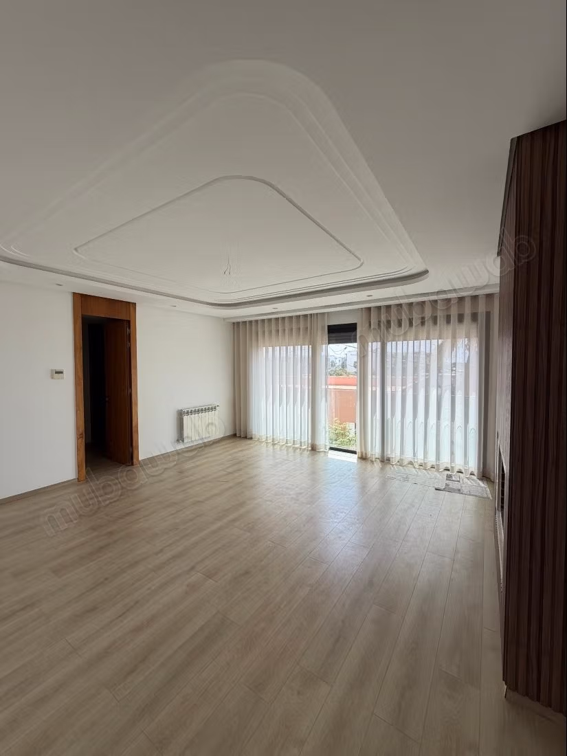 Magnificent empty villa for rent in Darbouazza