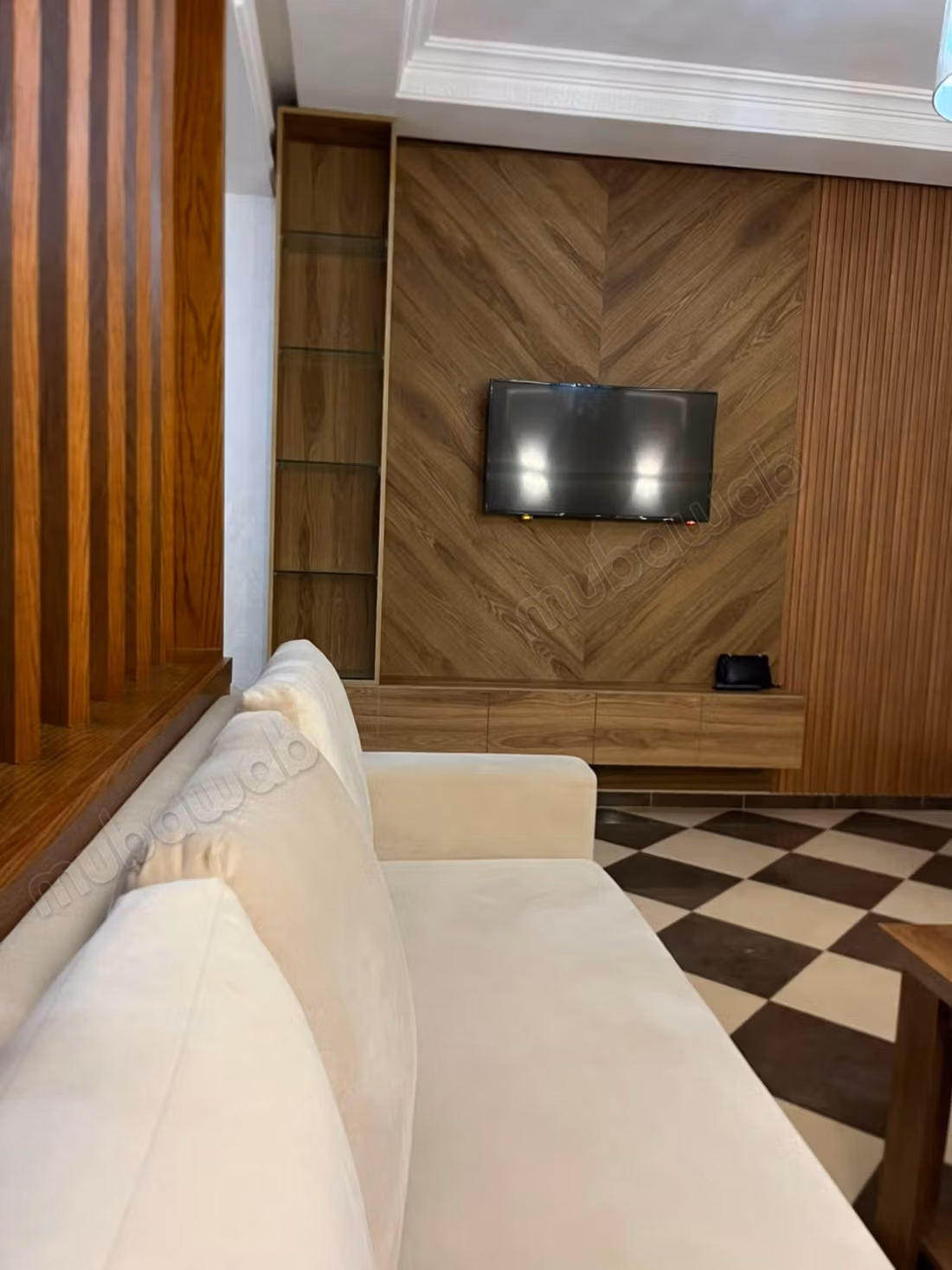 Beautiful apartment for sale in Martil. 2 rooms. Solid door, secured residence