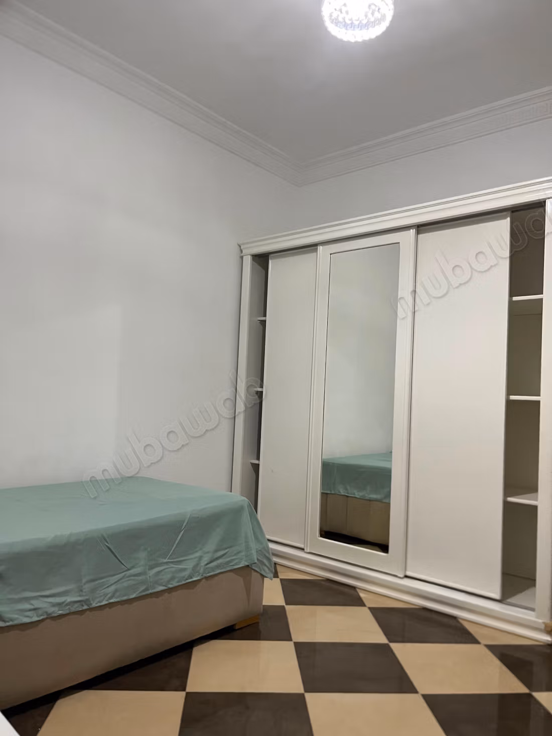 Beautiful apartment for sale in Martil. 2 rooms. Solid door, secured residence