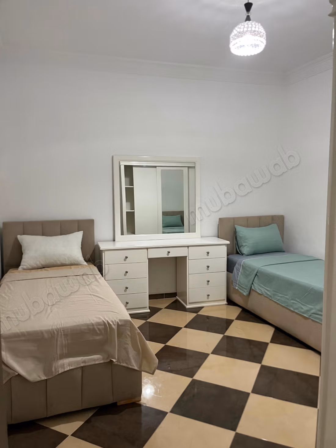 Beautiful apartment for sale in Martil. 2 rooms. Solid door, secured residence