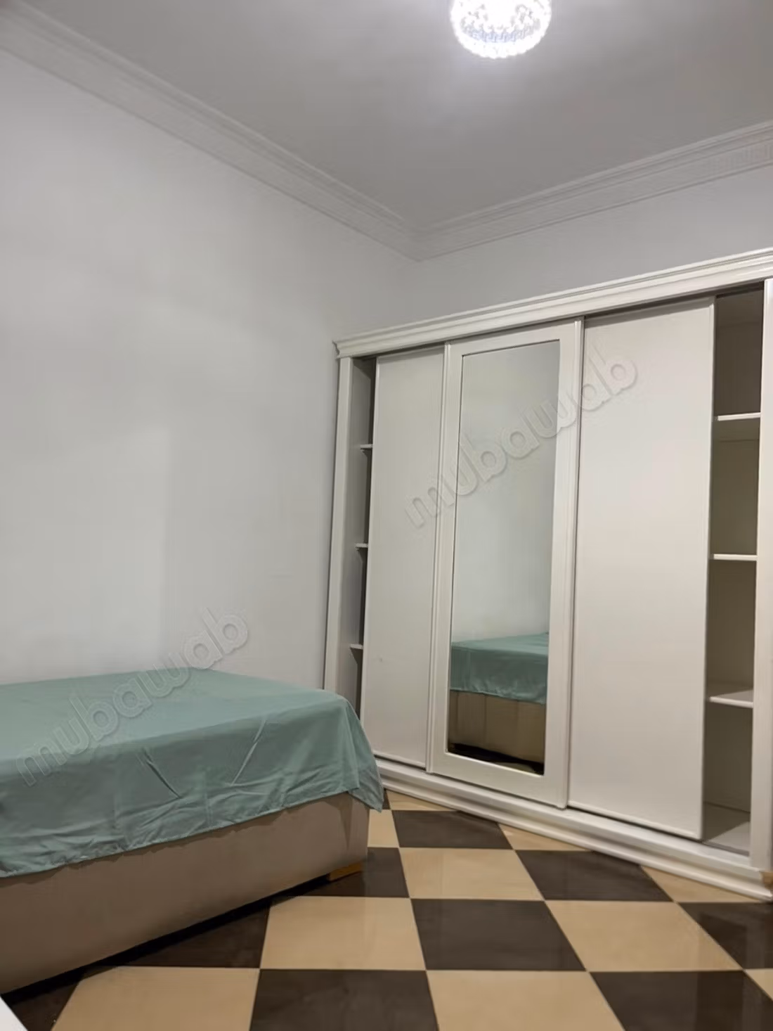 Beautiful apartment for sale in Martil. 2 rooms. Solid door, secured residence