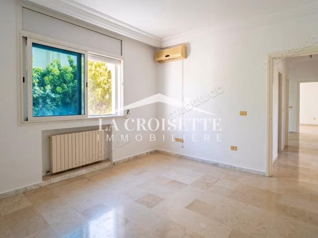 Ground floor of a S3 villa with garden in Gammarth