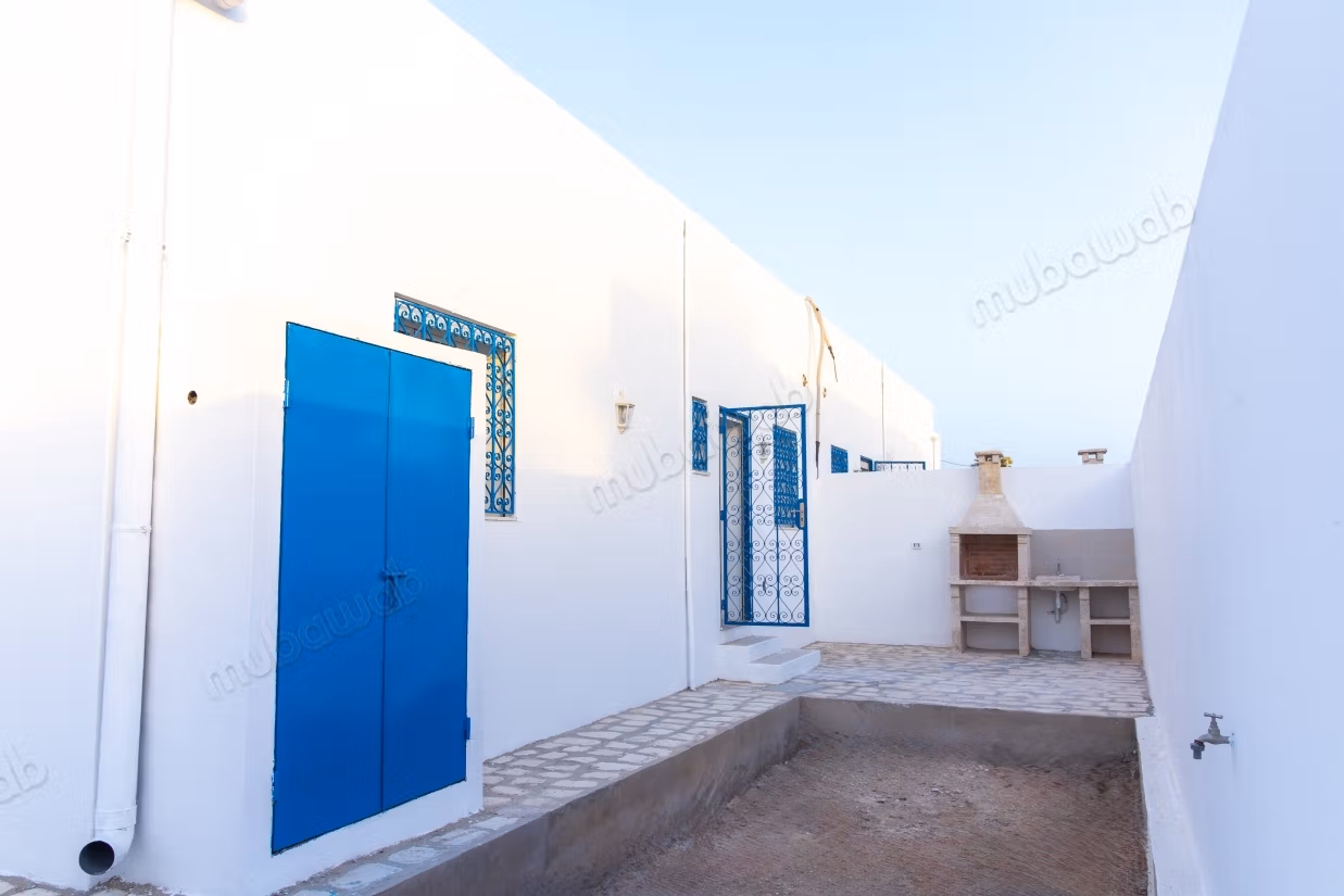 Maison de haut standing à vendre à Kerkennah. Superficie 135 m²