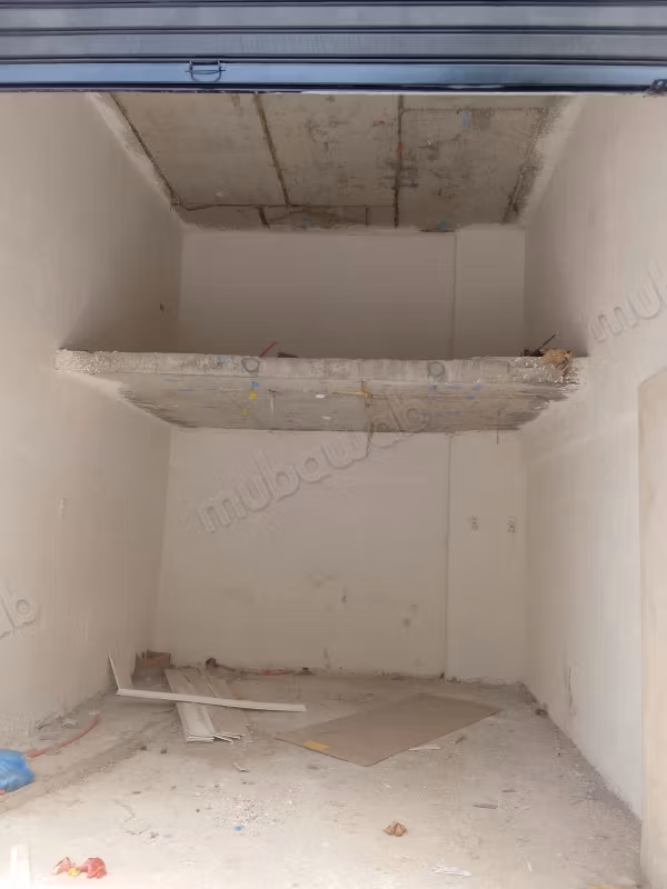 Magasin neuf au quartier 2mars 
44m2