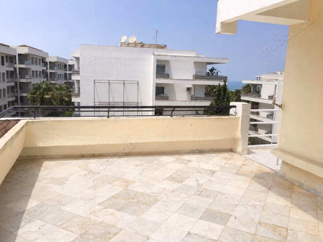 Licht duplex van 225 m² te huur - Ain Diab