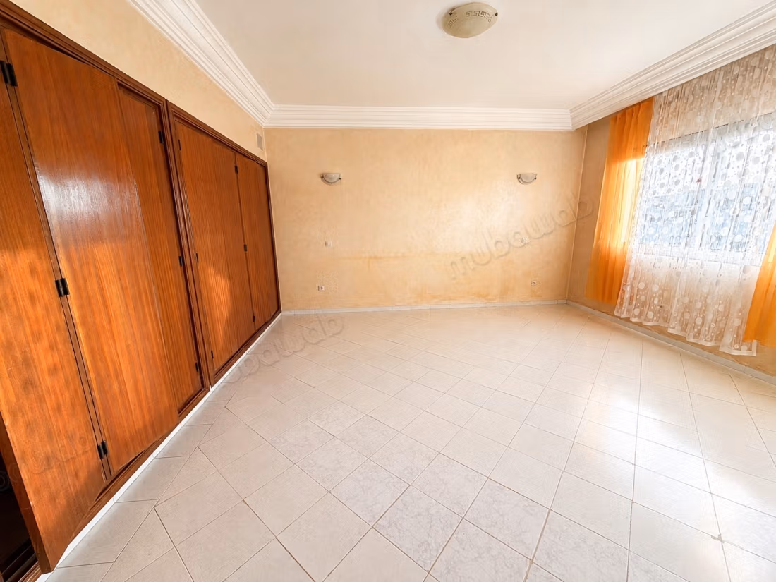 Licht duplex van 225 m² te huur - Ain Diab