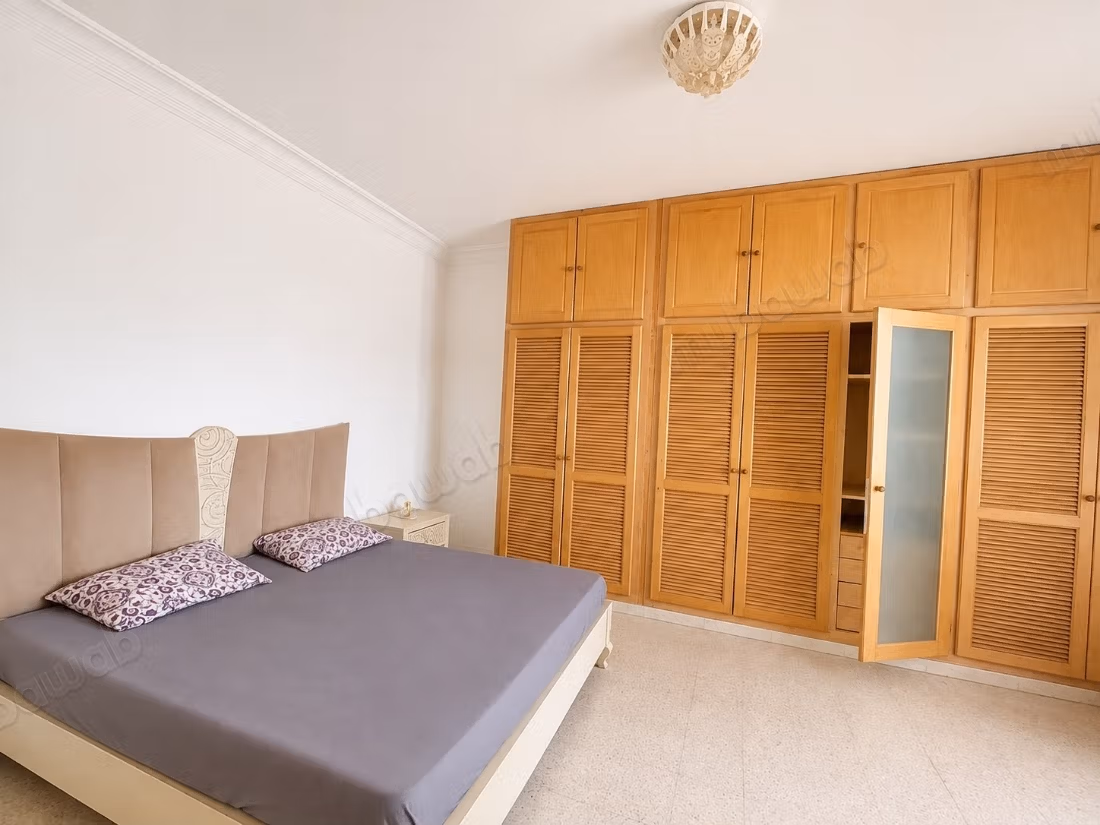 A vendre Appartement en s3 avec jardin a ezzahra