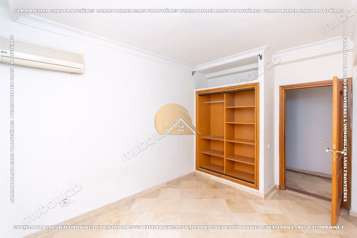 Lege appartement van 124 m² te koop in Marrakech