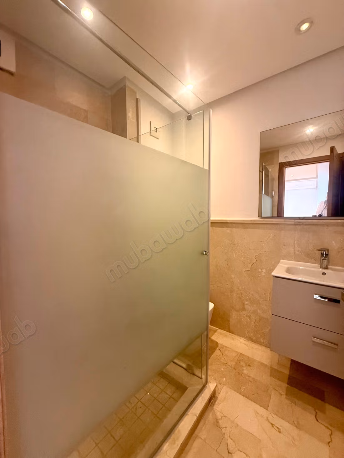 In Location Vide: Magnifiek 4-kamerappartement in het hart van de Tontonville-buurt, dicht bij de oase